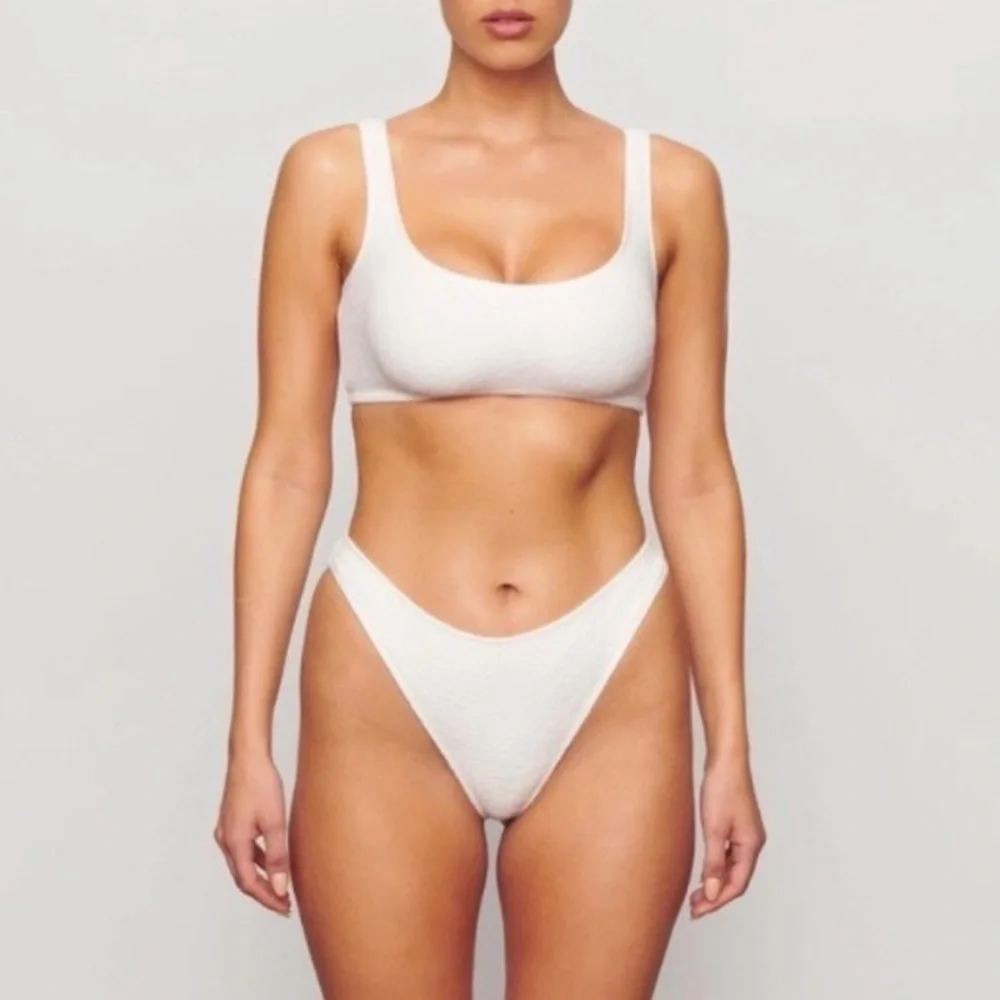 SKIMS LIMITED EDITION Terry Toweling Thong - XL - Marble (white) - Super RARE! - Picture 2 of 7